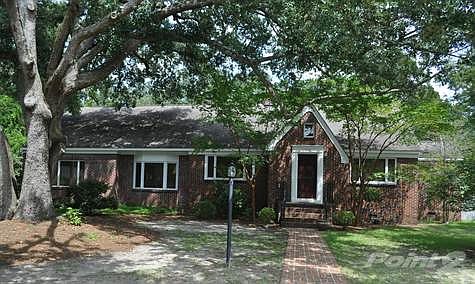 1019 Tall Pine Front View