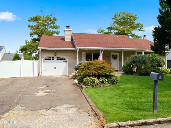 116 Seaspray Road, Manahawkin, NJ 08050