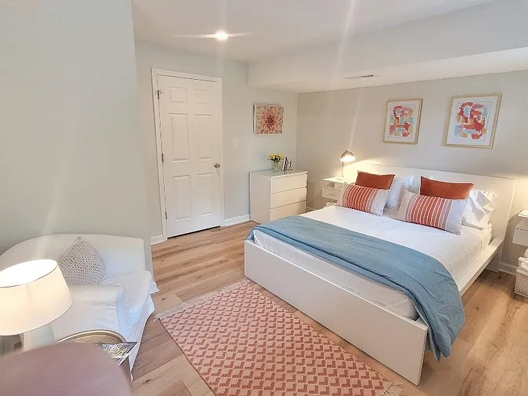 122 Phillips Cir #2 — Photo 1