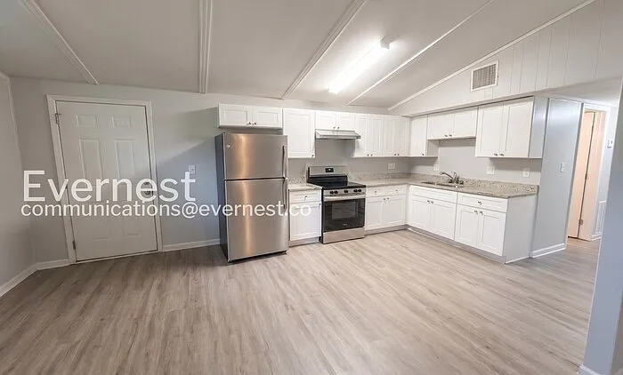 508 Landers St — Photo 4