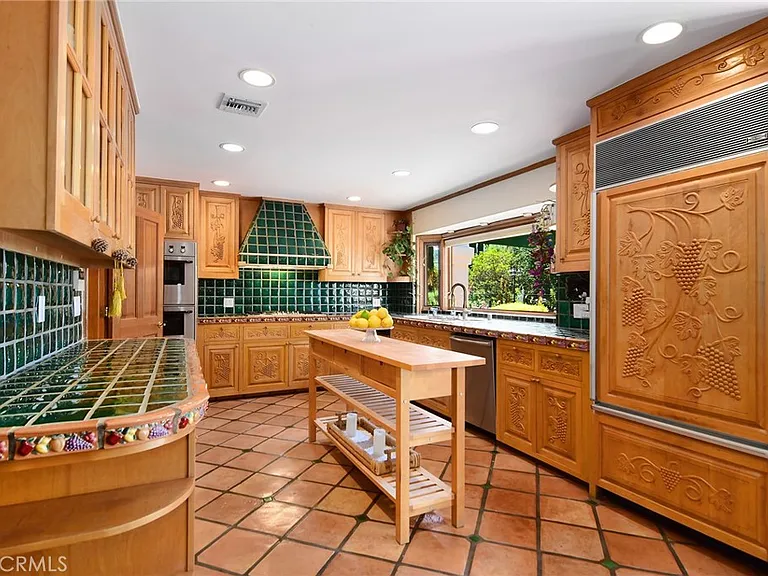 18690 Pasadero Dr — Photo 31