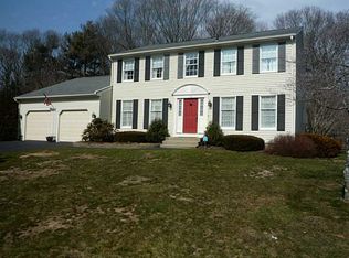 15 Bright Water Dr, Warwick, RI 02886