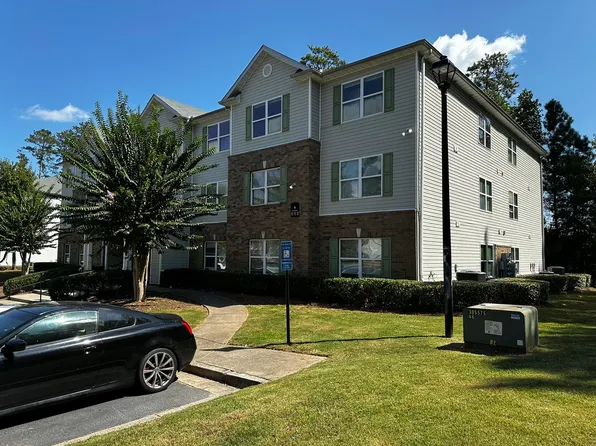 9302 Fairington Ridge Cir, Lithonia, GA 30038
