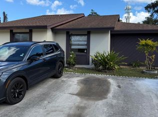 3760 Mil Stream Ct, Greenacres, FL 33463