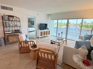 390 N Federal Hwy APT 203, Deerfield Beach, FL 33441