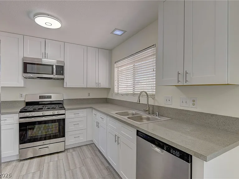 4308 Apex Dr — Photo 11