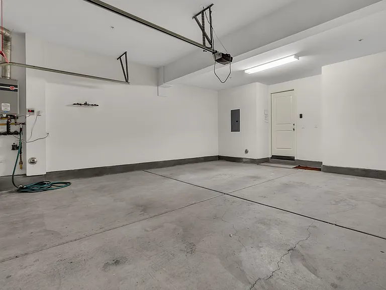 71 Tallowood — Photo 34