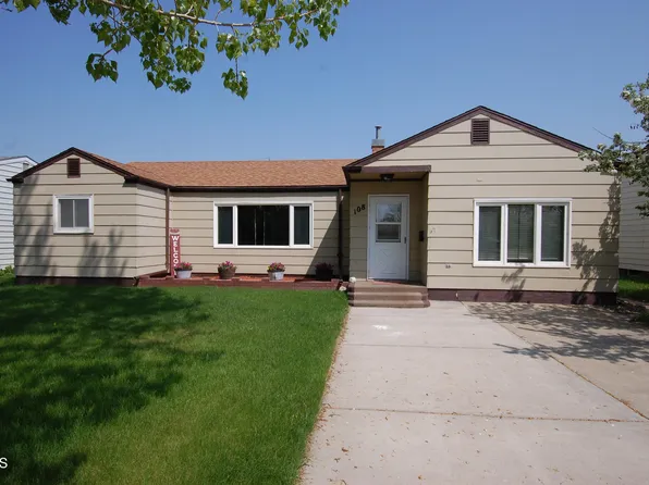 108 10th Ave SW, Sidney, MT 59270