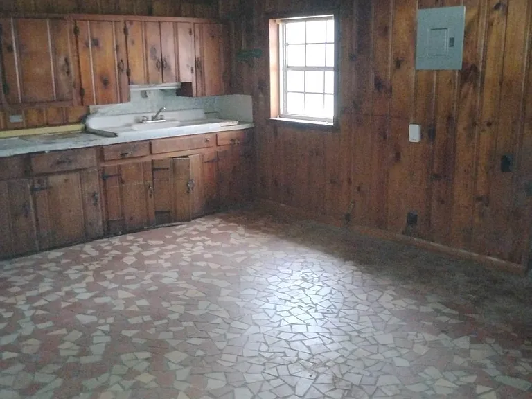 4 Luker Cir — Photo 1