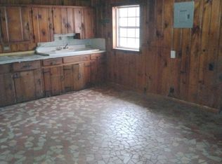 4 Luker Cir, Selma, AL 36701