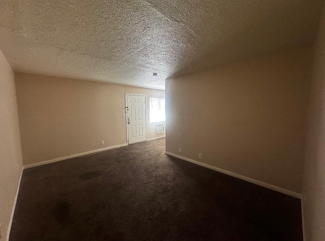 2101 Sunrise Ave — Photo 2