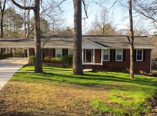 6000 Robin Hood Ln, Norcross, GA 30093