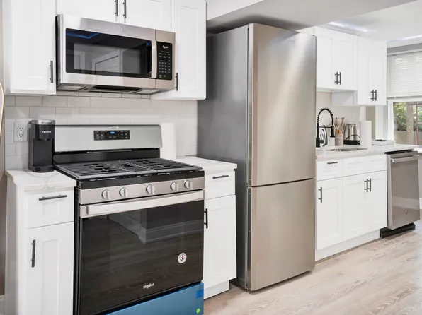 258 Clerk Street image 10 of 34