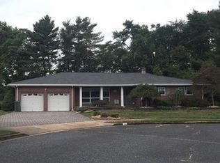 13 Wilmot Rd, Sayreville, NJ 08872