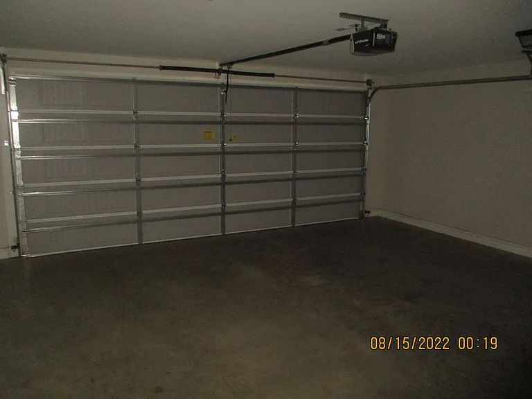 115 Shumard Ct — Photo 9