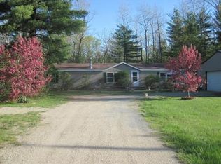 20449 Gates Rd, Howard City, MI 49329