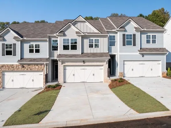 6718 Corryton St, Flowery Branch, GA 30542