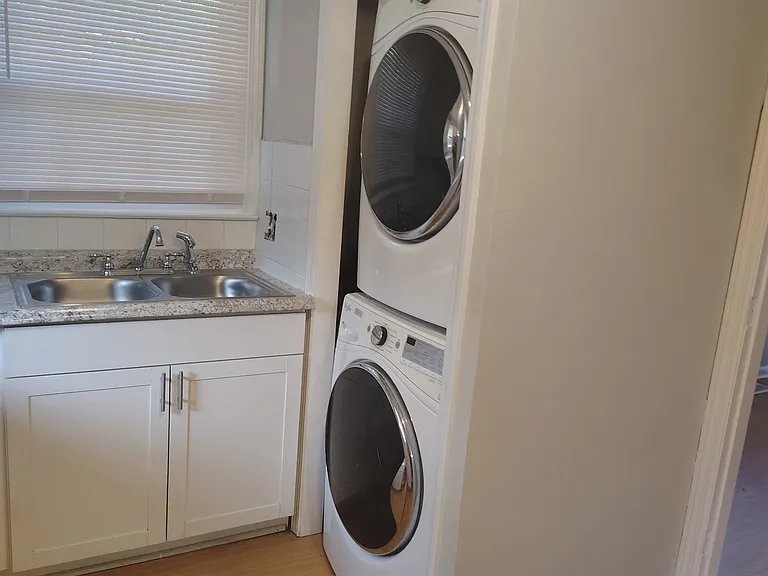 1341 Hope Mills Rd — Photo 3