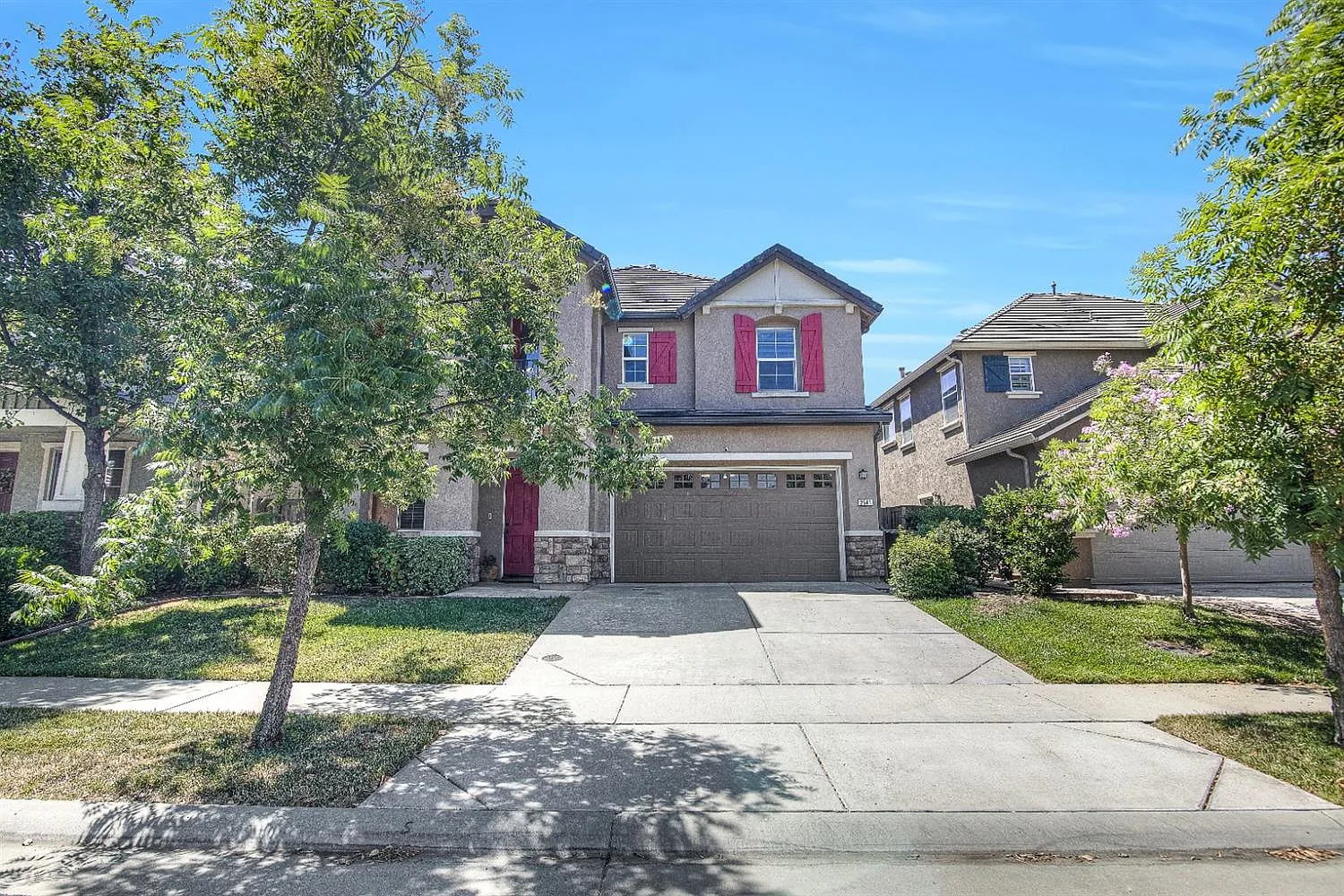 2541 Kinsella Way photo 1
