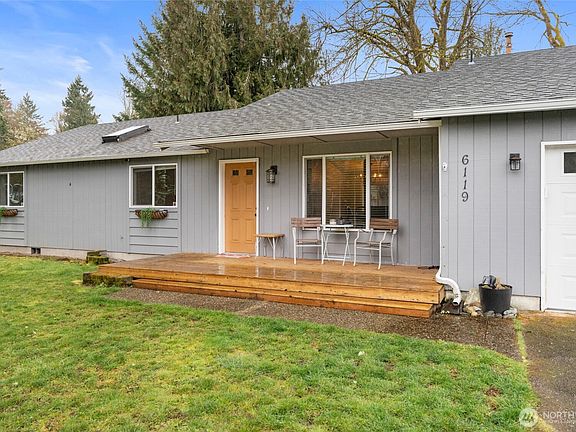 3rd image of 6119 Winnwood Loop SE