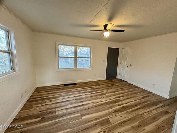 3rd image of 432 N Joplin Avenue