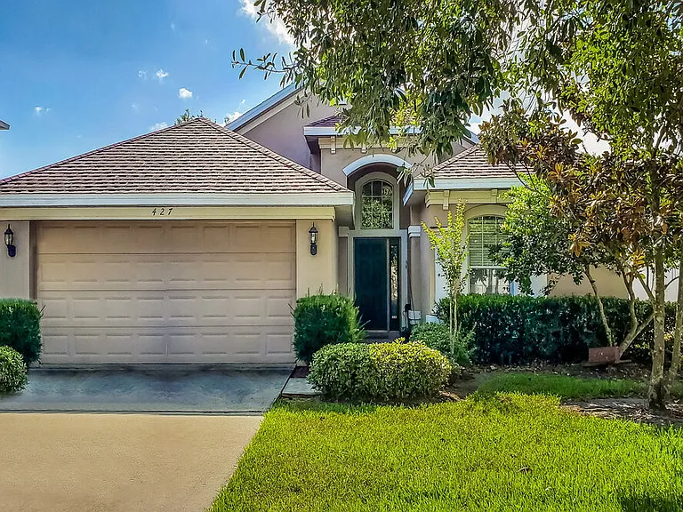 427 Dunaway Dr — Photo 1