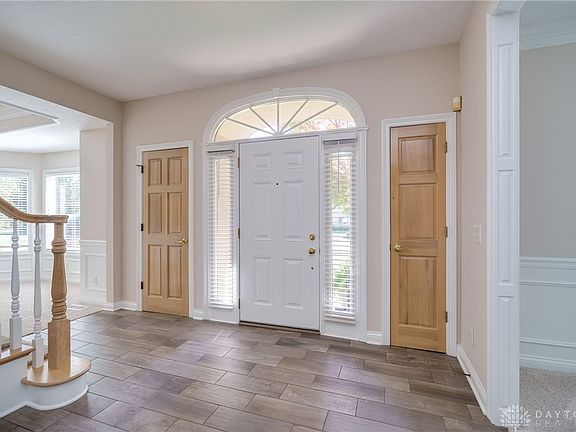 5th image of 10366 Yellow Locust Ln