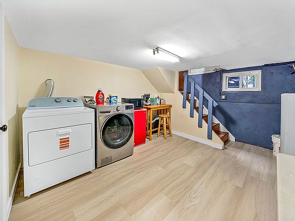 5th image of 287 E 39th St #1