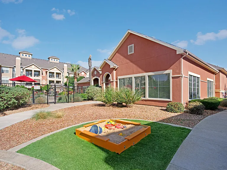 The Palms at Briarwood — Photo 21