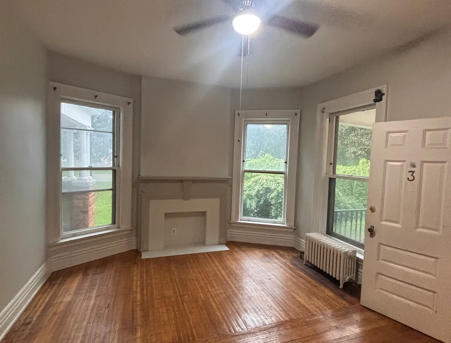 1 bed, 1200 sqft, $1,350 — Photo 1