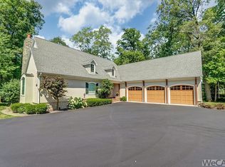 13 Estate Dr, Lima, OH