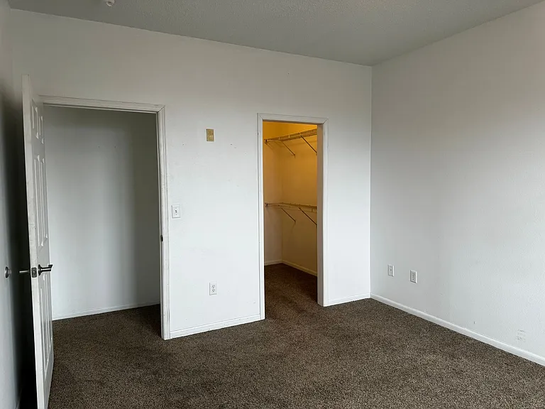 Old Orchard Apartments — Photo 17