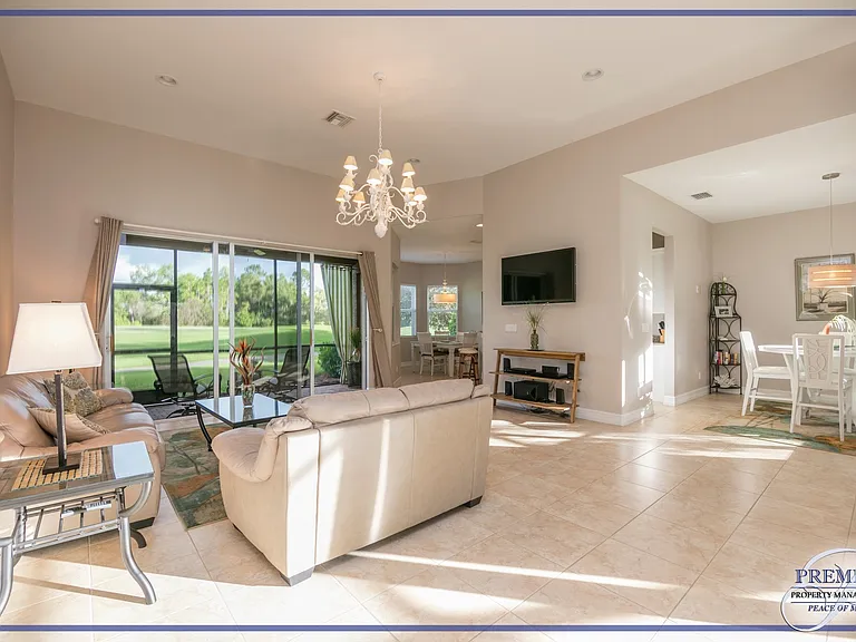 6088 Dogleg Dr — Photo 2