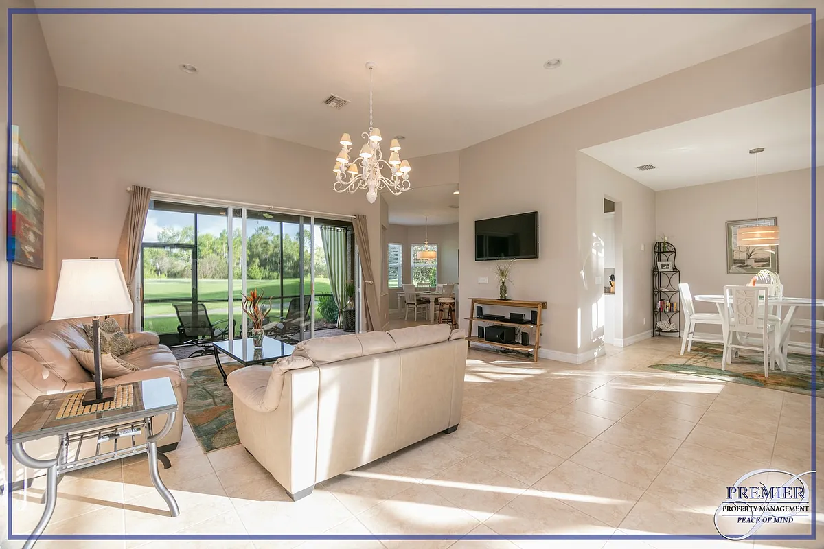 Building Photo - 6088 Dogleg Dr
