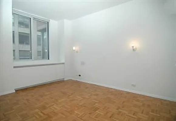 Rented by Douglas Elliman | media 31