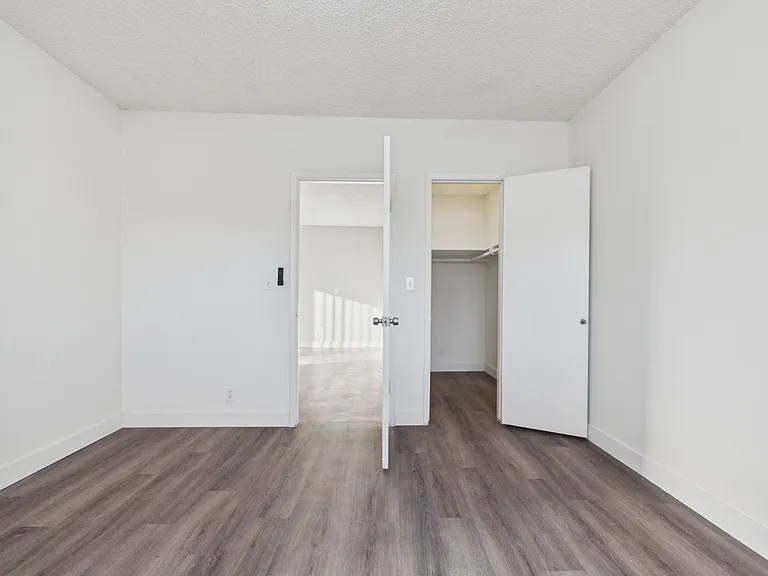 Cedar Court Apartments — Photo 4