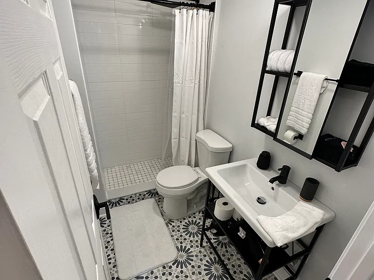 2146 N Halsted St #3R — Photo 9