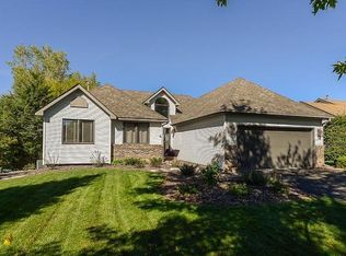 9096 Jergen Ave S, Cottage Grove, MN 55016