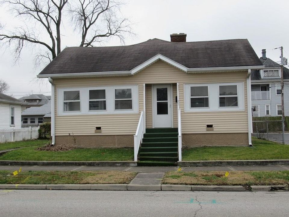 1st image of 25 Walker St