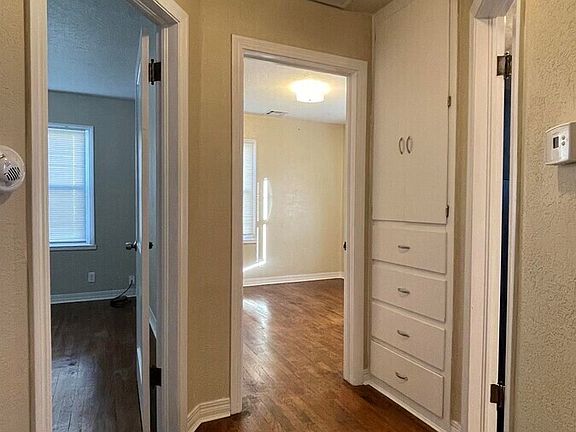 4th image of 4018 SE 12th St