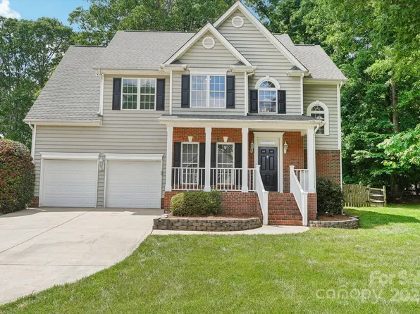 15108 Castlebridge Ln, Matthews, NC 28104