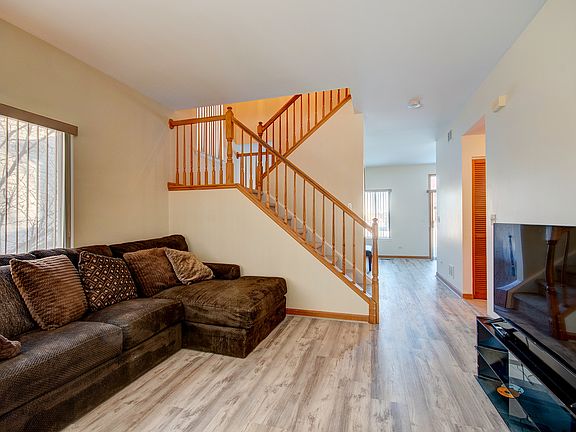 3rd image of 2532 Stonybrook Dr