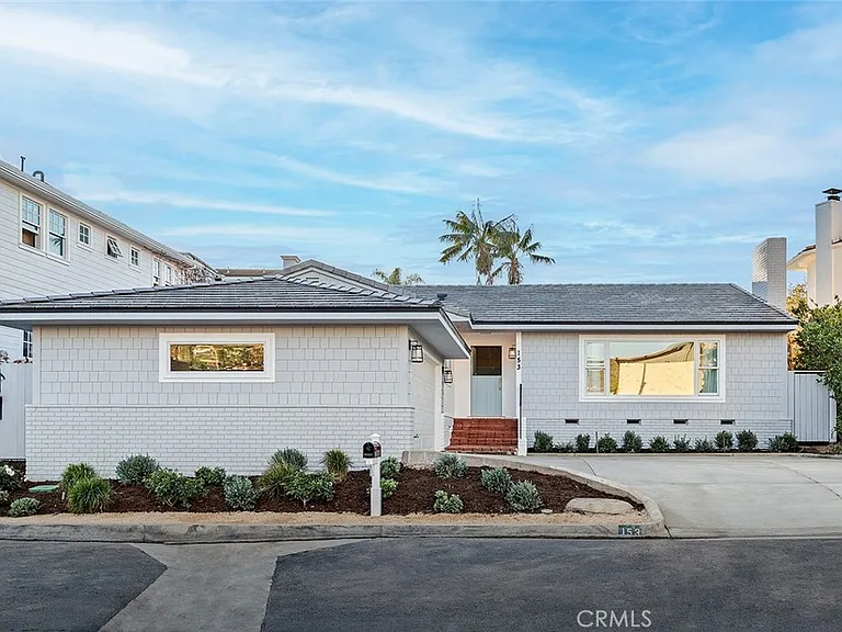 153 Emerald Bay — Photo 2