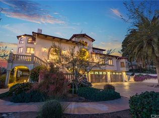 833 W Highland Dr, Camarillo, CA 93010