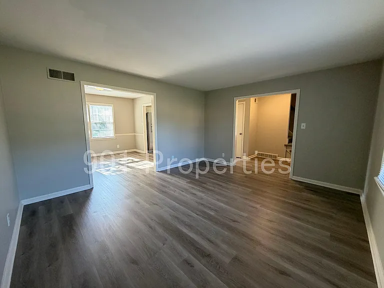 2658 Galaxie St — Photo 16