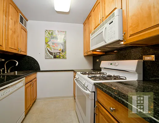 Sold by Halstead Real Estate | media 4