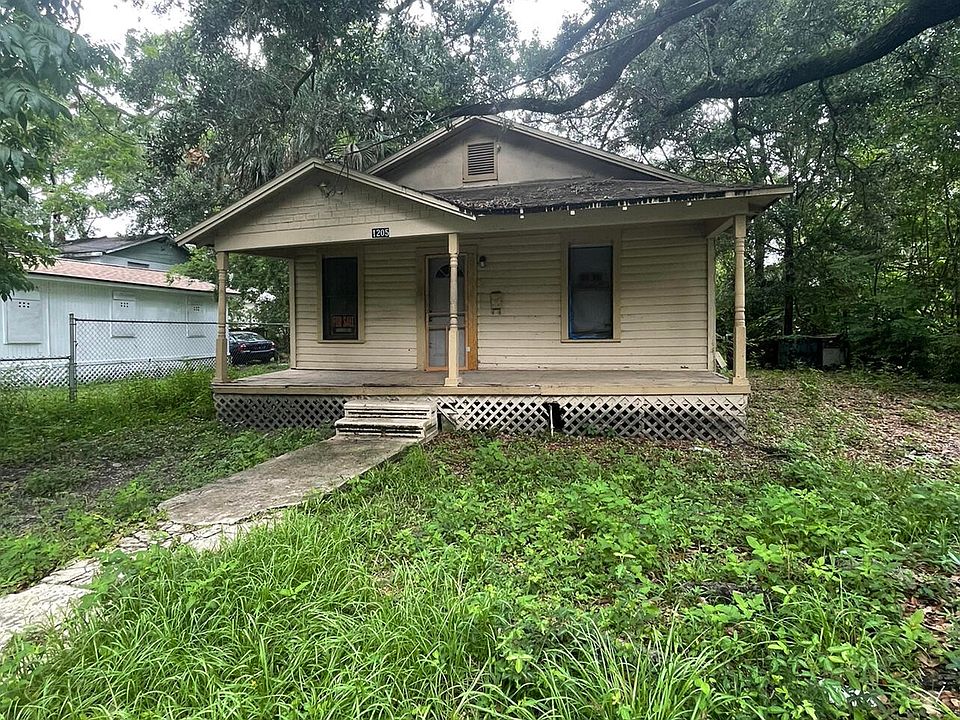 2nd image of 1205 W 25th St