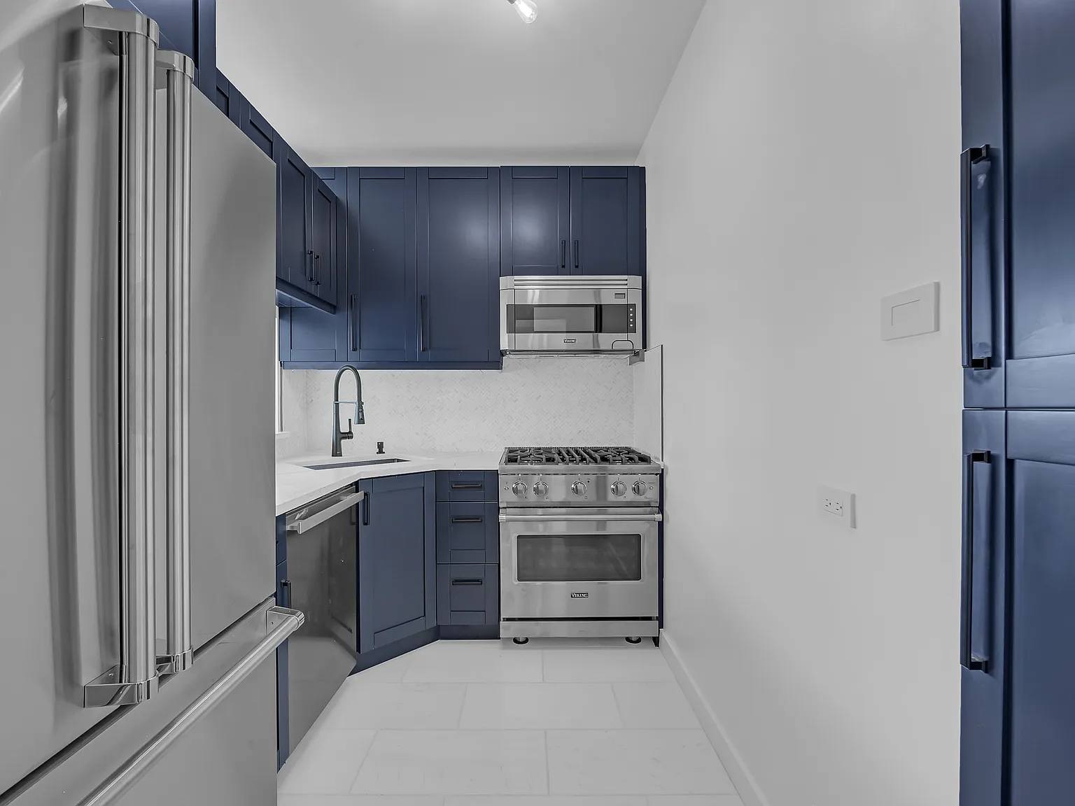 150 West 56th Street — Photo 2