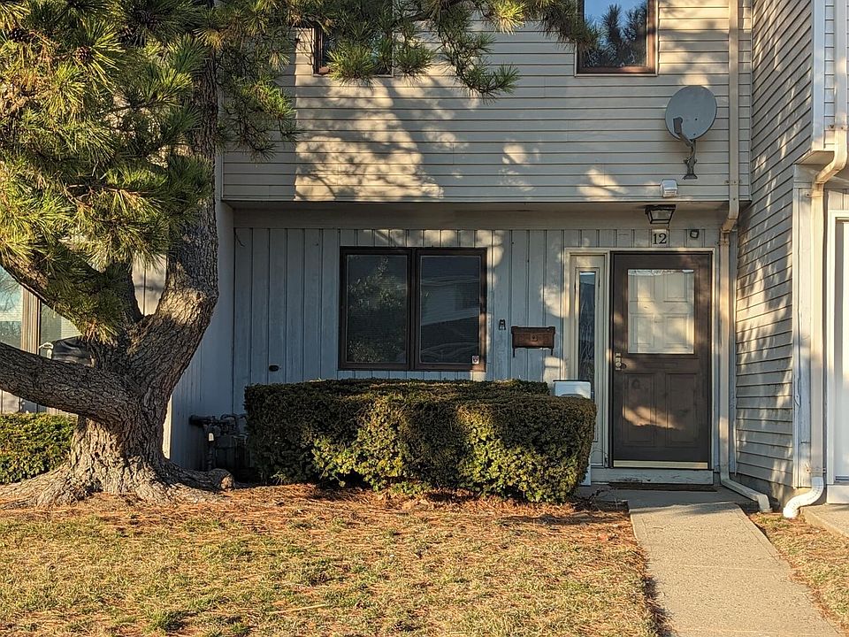 2nd image of 165 Shore Boulevard #12
