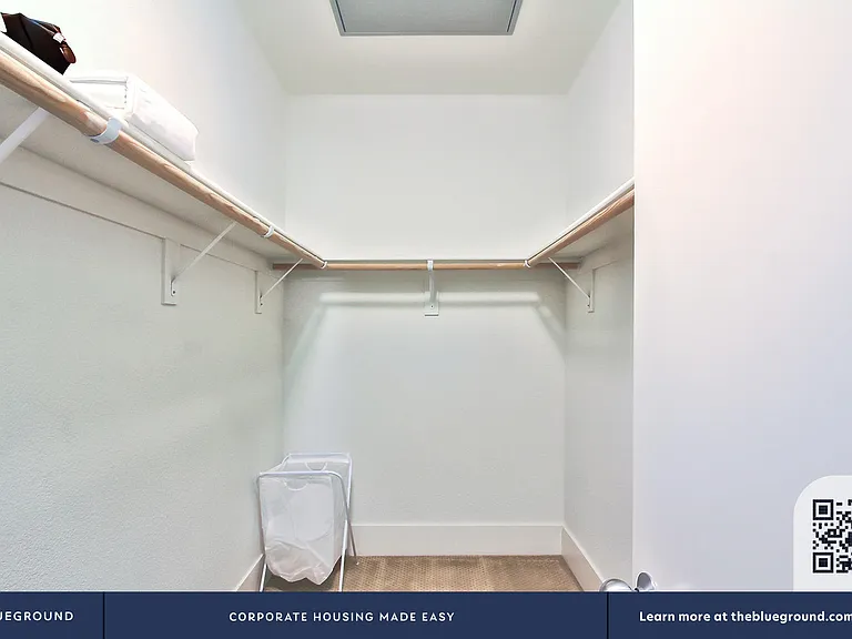 Walk-in Closet